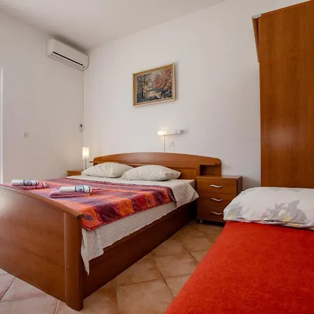 Apartment Ap Daisy M - 9 Personen